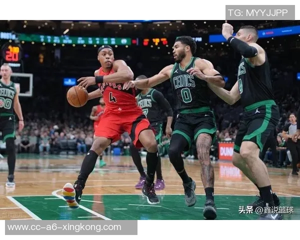 塔图姆赛后与杜克学弟弗拉格亲切交流后者表现惊艳砍下36分9篮板6助攻 塔图姆赛后与杜克学弟弗拉格亲切交流后者表现惊艳砍下36分9篮板6助攻